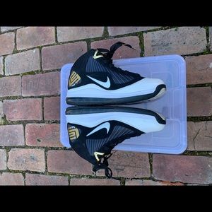 Nike Air Max Lebron VII size 8.5
